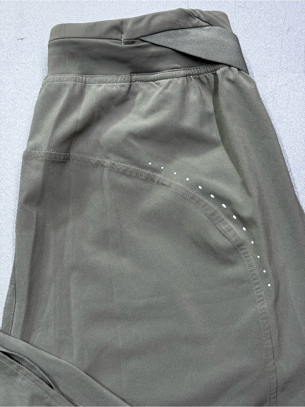 Lululemon Adapted State Jogger Pants Womens Sz 2 Olive Airflow Stretch - Picture 2 of 9